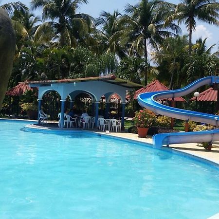 Hotel Santa Cruz Zapaca Extérieur photo
